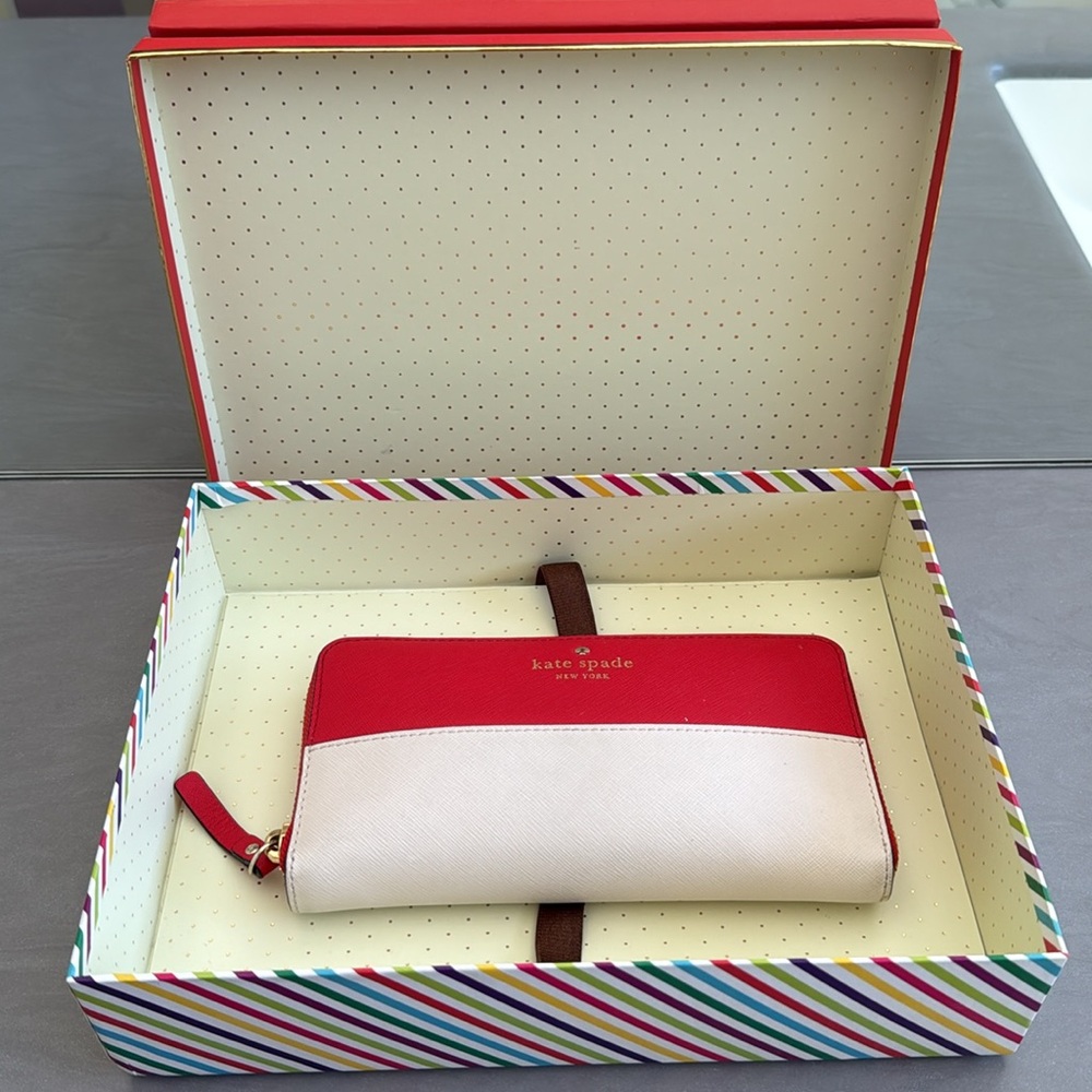 Kate Spade Stacey  Wallet EUC
